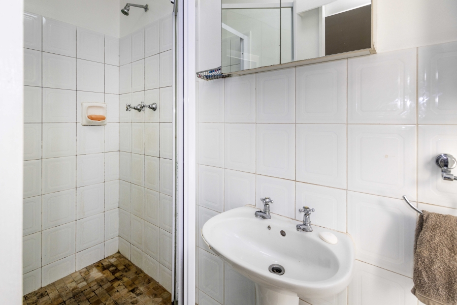 2 Bedroom Property for Sale in Claremont Western Cape